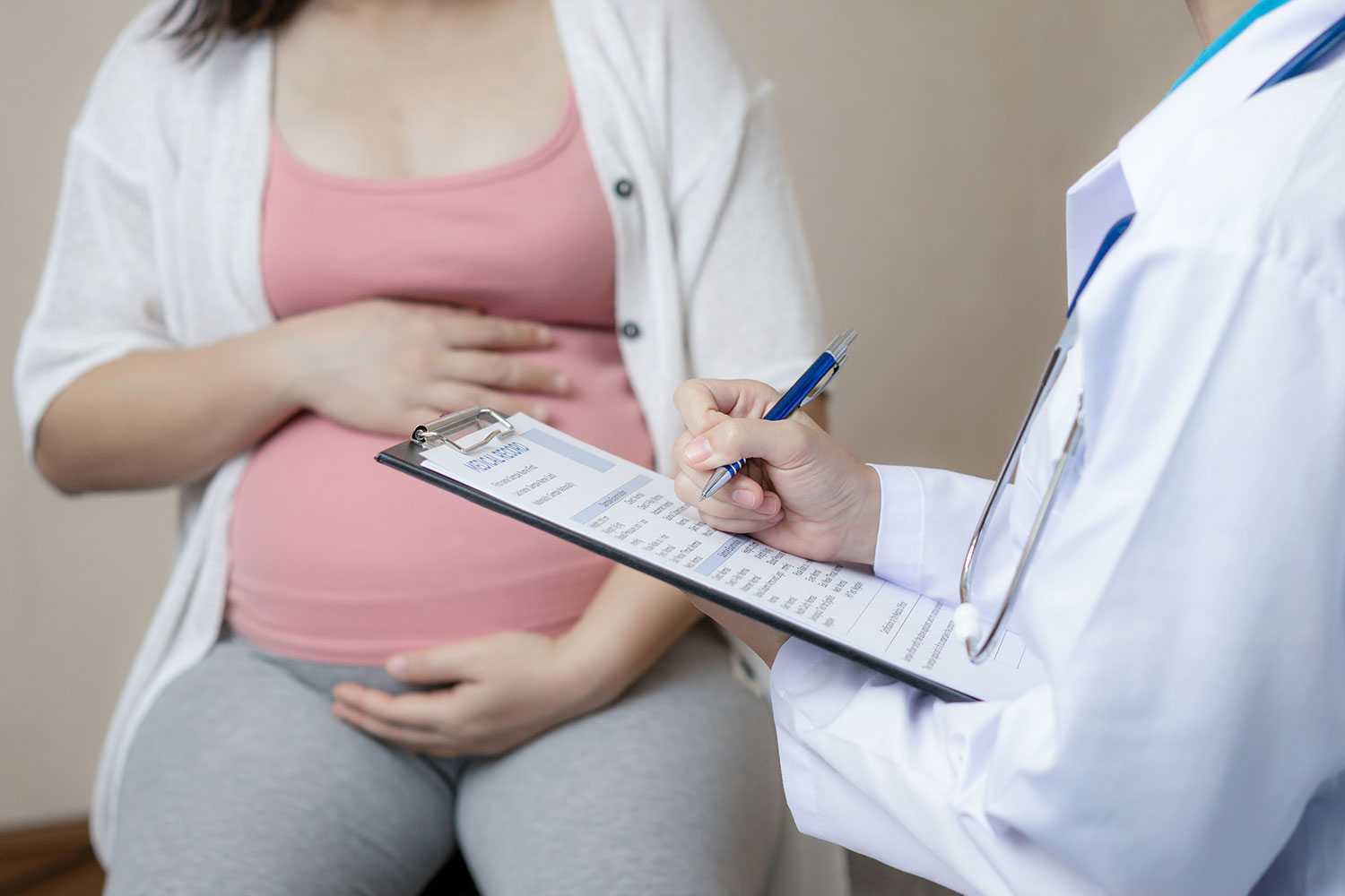 What's the Difference Between a Gynaecologist and Obstetrician? - Healthcare for Women